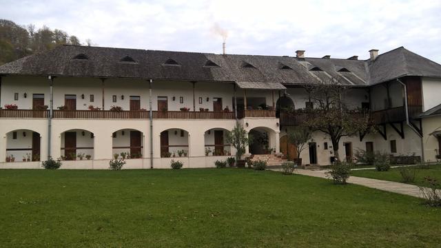 Corpurile de chilii ale Mănăstirii Hurezi, ctitorie brâncovenească
